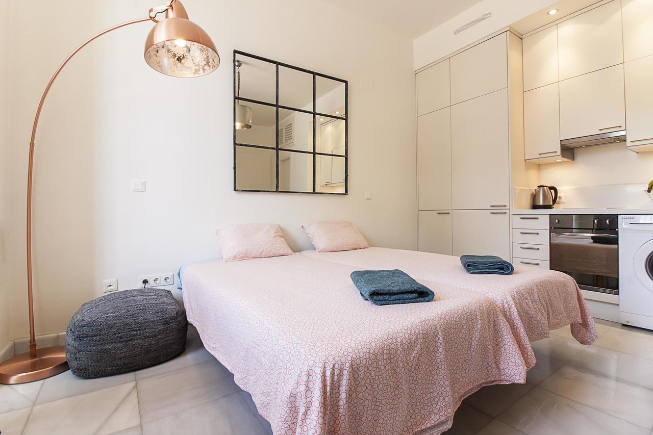 Cortina Apartments ! マラガ エクステリア 写真